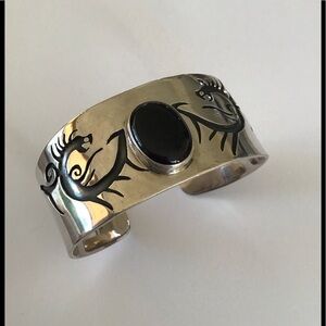Heavy Sterling Onyx ‘Parasite’ Cuff Bracelet 74 Gr